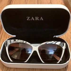 Zara sunglasses w/case